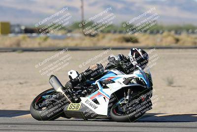 media/Nov-01-2025-CVMA (Sat) [[fc0f7531b8]]/Race 11-Amateur Supersport Open/